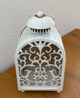 Laterne/Windlicht Schnörkel Metall weiss Landhaus