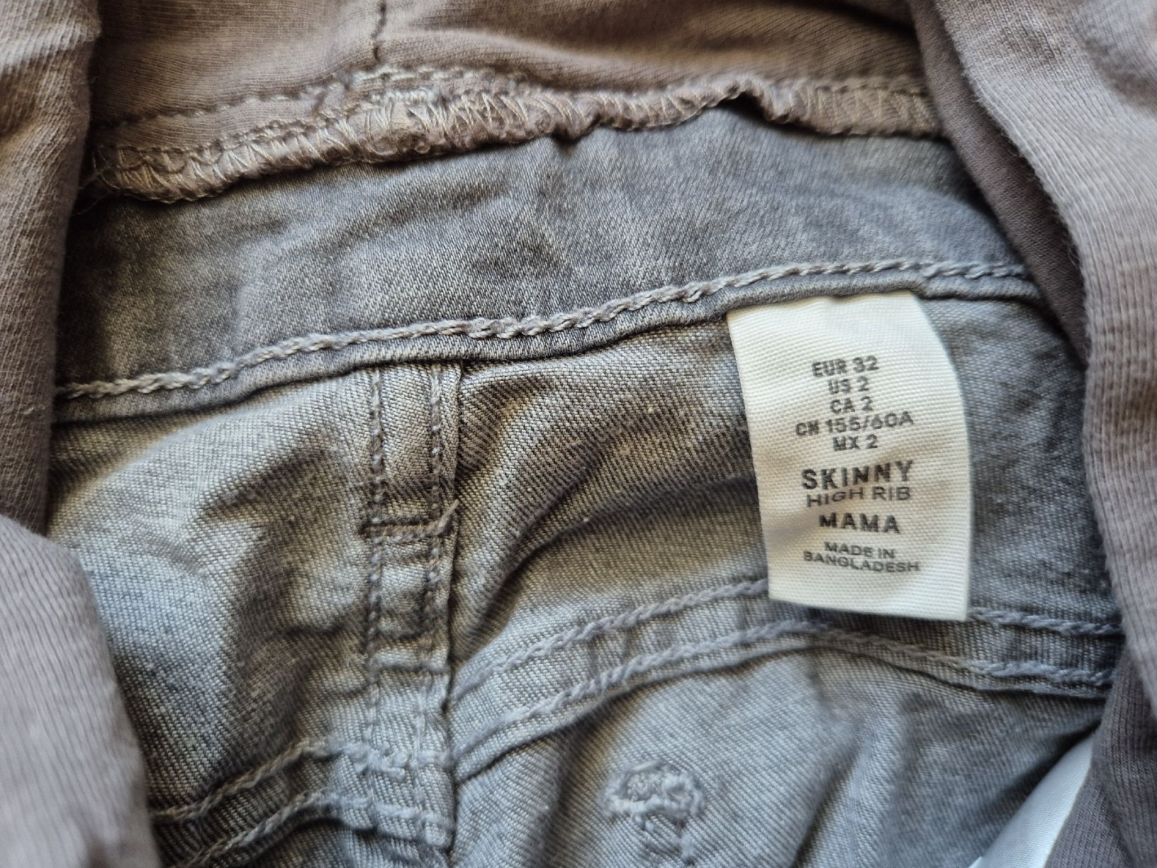 H&M Pantaloni: 🤰Umstandshose Set Gr 34 – Usato da Uznach venduto da SuwM 3