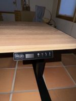 Standable Schreibtisch – elektrisch höhenverstellbar