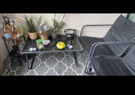 Gartenmöbel-Set: Tisch und zwei Stühle, ideal für Sommer!