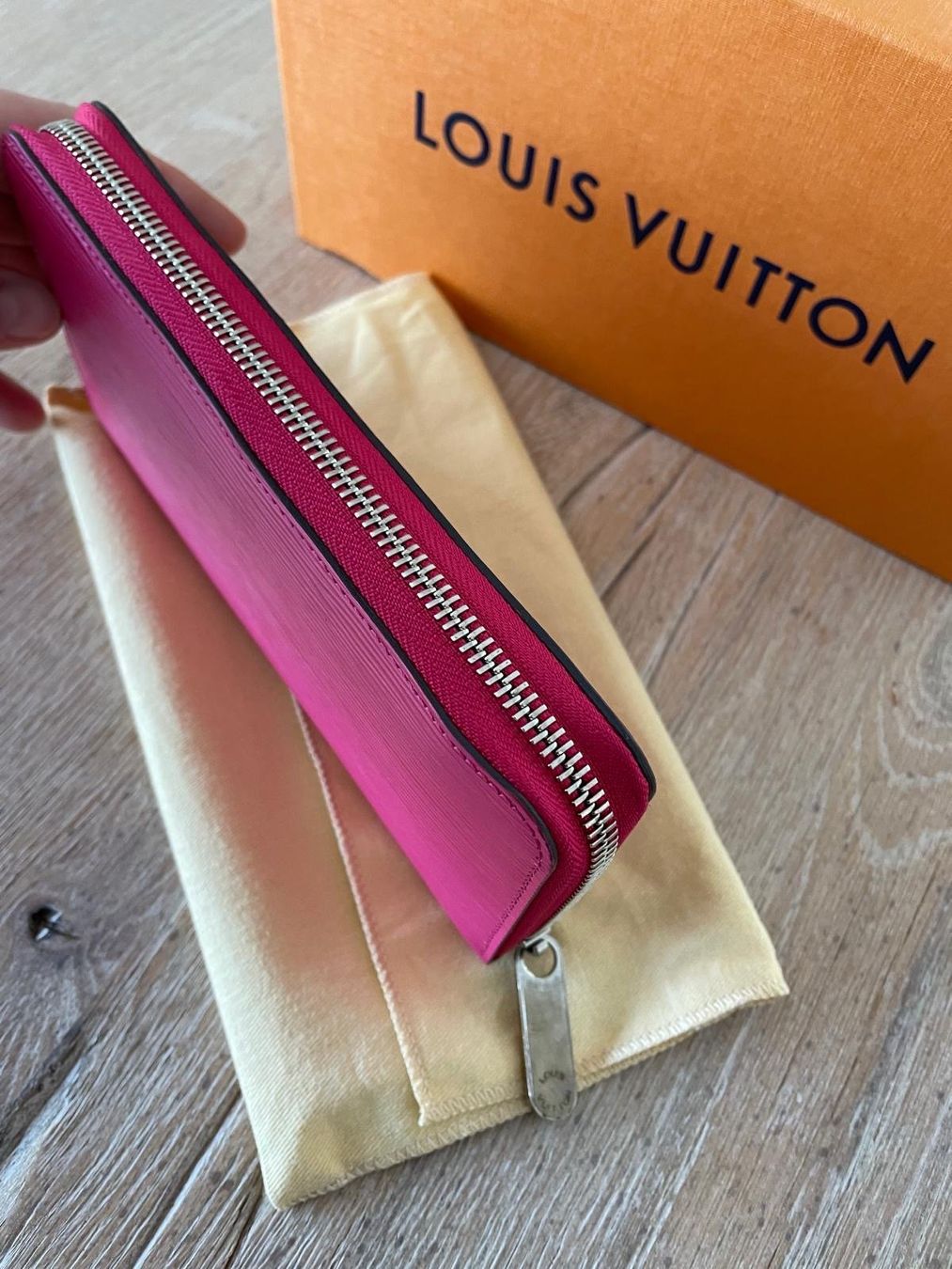 Louis Vuitton Portamonete: LOUIS VUITTON Zippy Geldbörse – Usato da Oberrieden venduto da sardi03 1