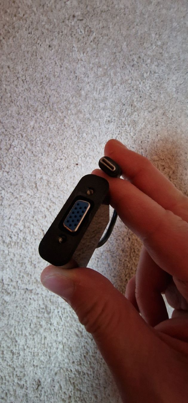 Laufwerke & Adapter: USB-C TO VGA – Gebraucht aus Gerlafingen von dulifuli 1