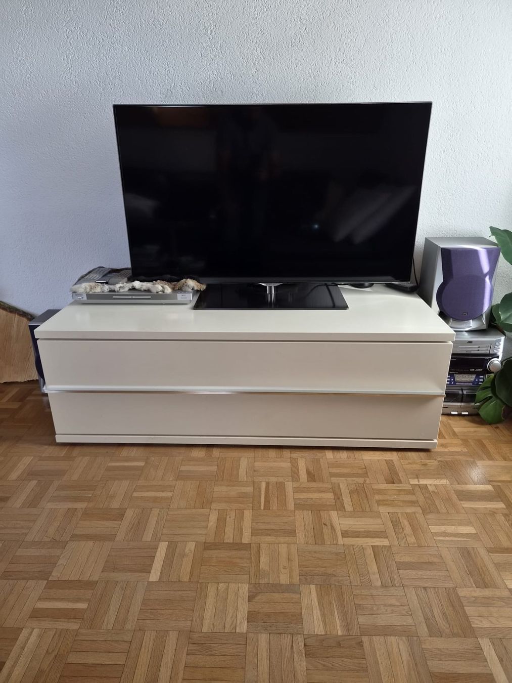 Mobili TV: Fernsehmöbel / Korpus Weiss – Usato da Oensingen venduto da Chovl69