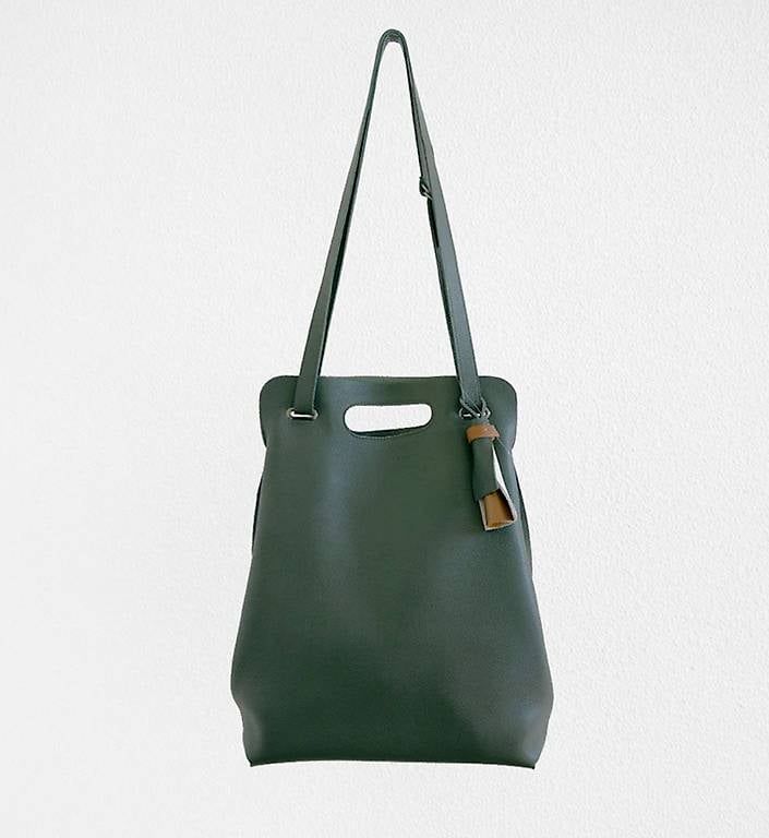 Taschen für Damen: Schwarze Ledertasche – Gebraucht aus Zürich von mar_adentro 1