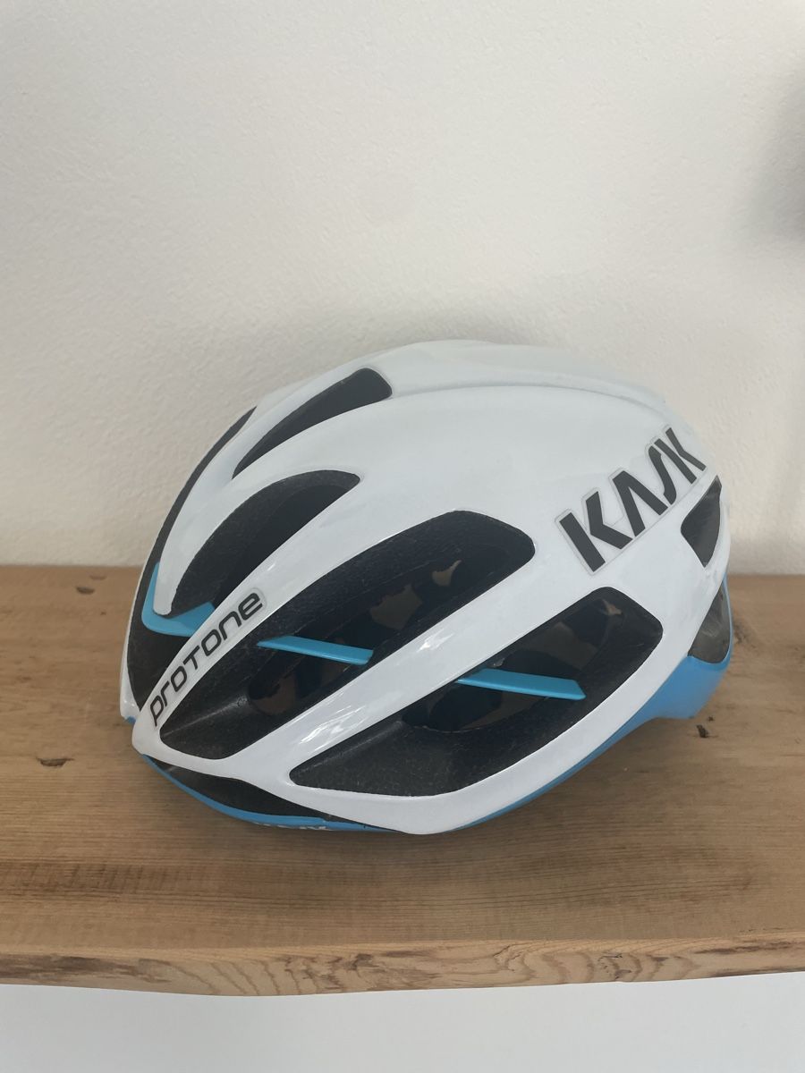 Kask Caschi: KASK Protone Rennvelohelm – Usato da Domat/Ems venduto da Nama83