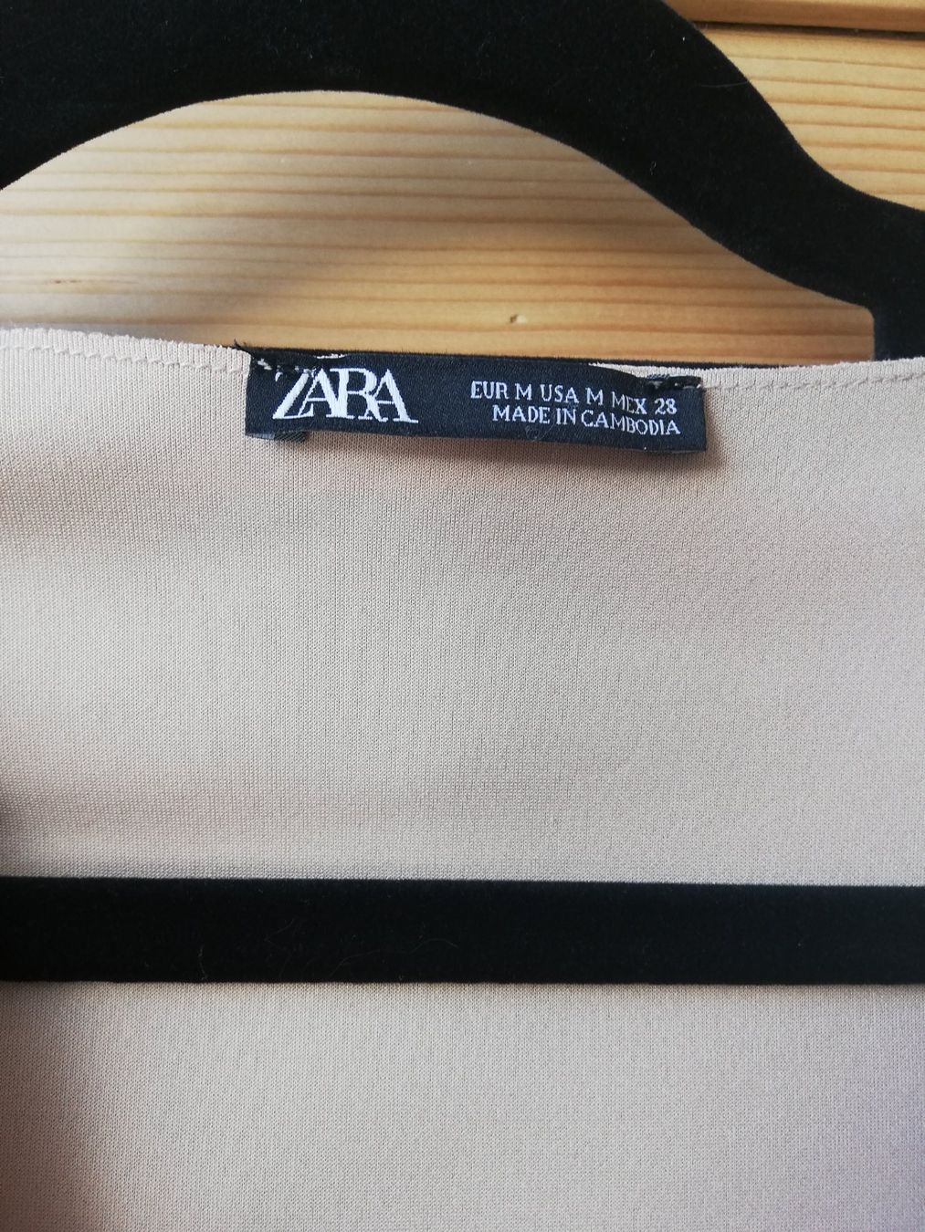 Zara Top: Kunst-Wildleder-Oberteil von ZARA – Nuovo (secondo la descrizione) da Egnach venduto da bgdo26 2