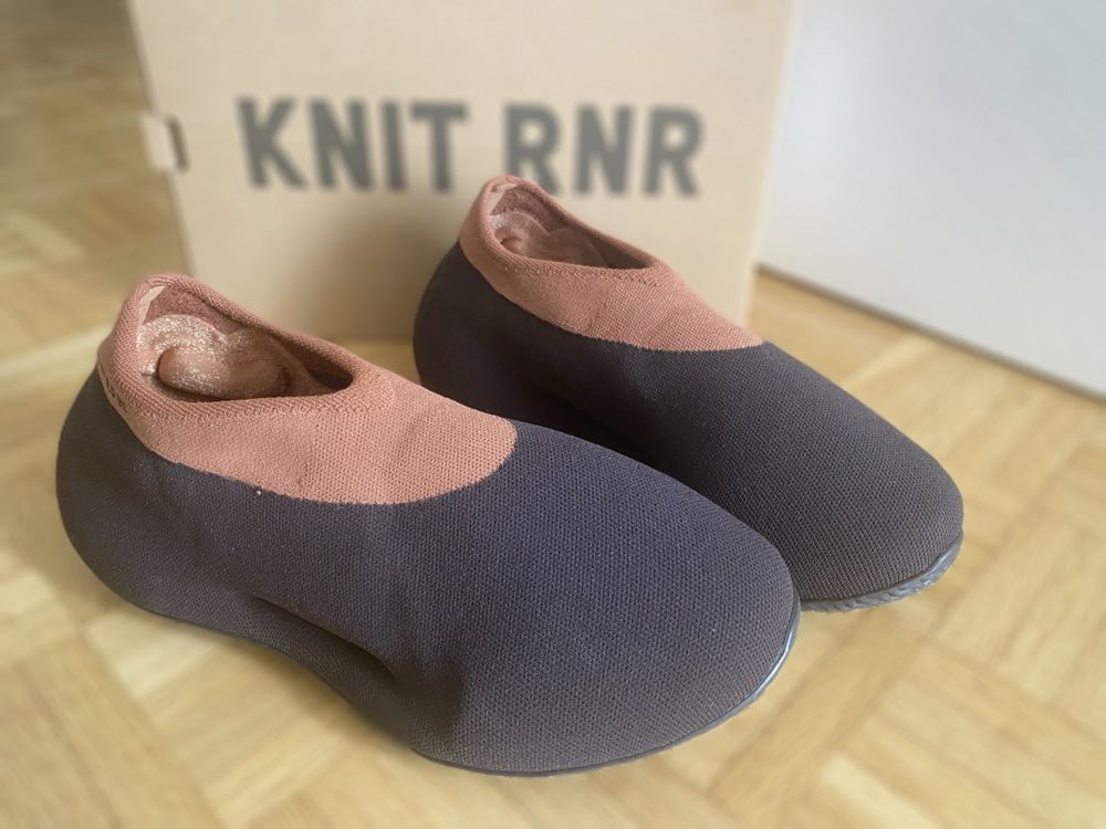 Adidas Yeezy Knit RNR / Stone Carbon (Neu und originalverpackt) in ...