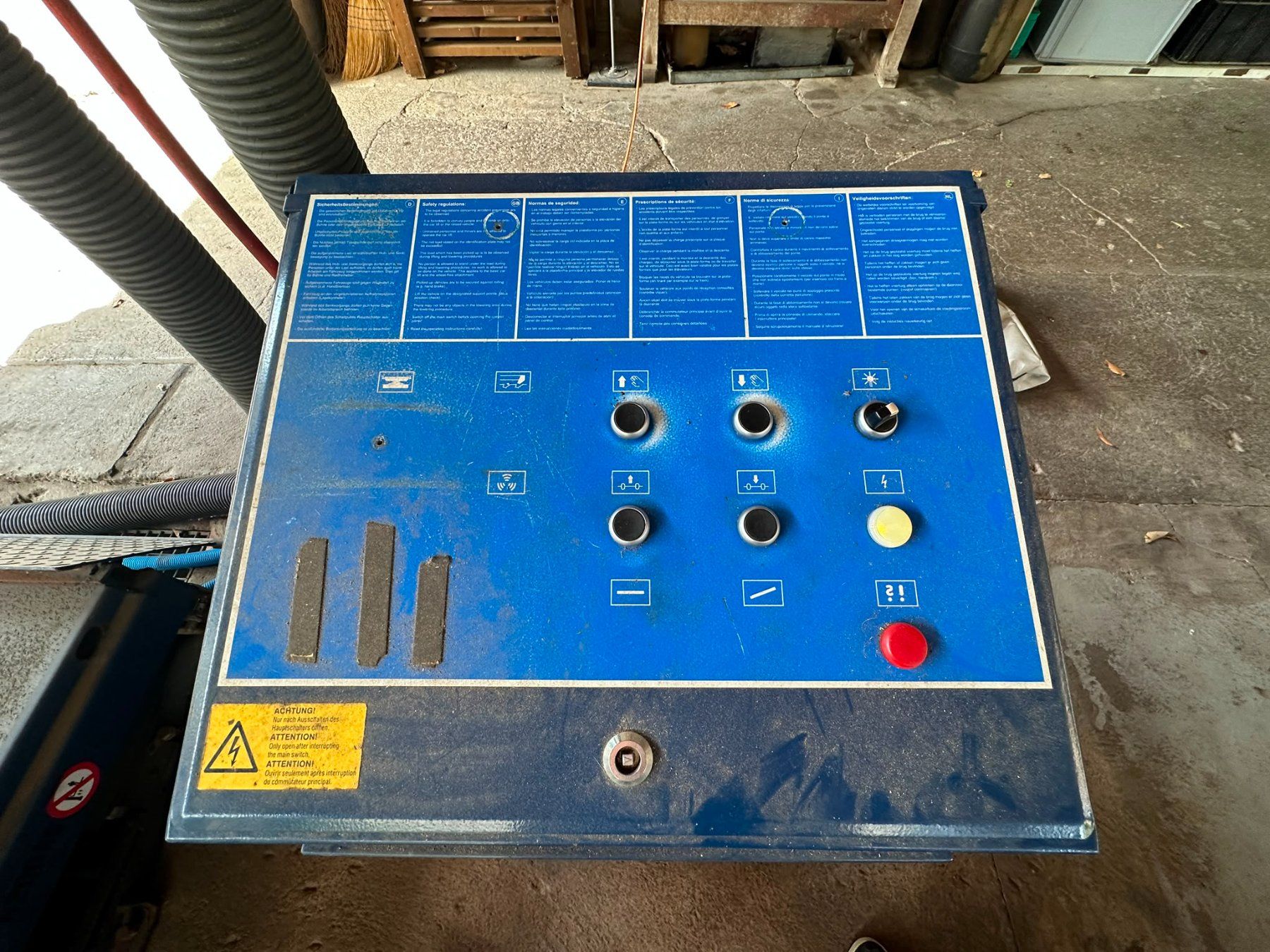 Piattaforme elevatrici & Crick: Scherenhubbühne MAHA gebraucht/ Autolift – Usato da Cham venduto da zan7890 4