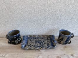 Très beau set avec plateau et deux tasses
