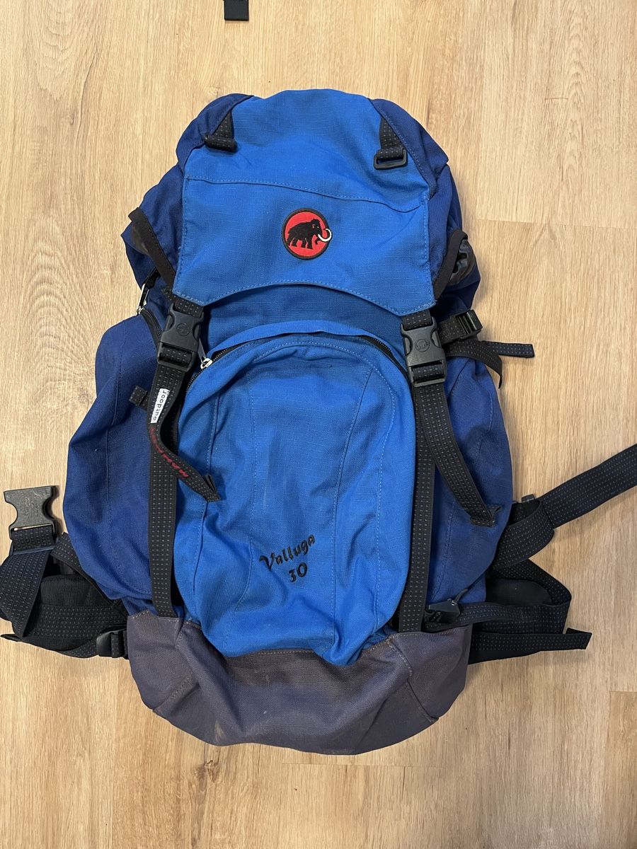 Mammut Zaini: Wanderrucksack Mammut Valluga 30 – Usato da Dübendorf venduto da helenlisa