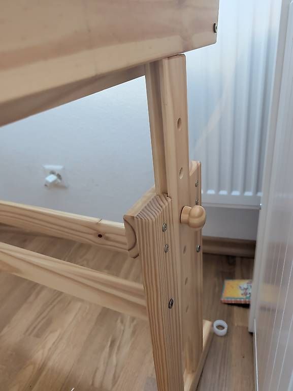 Scrivanie: Kinderschreibtisch – Usato da St. Gallen venduto da Alesha_Shop 1