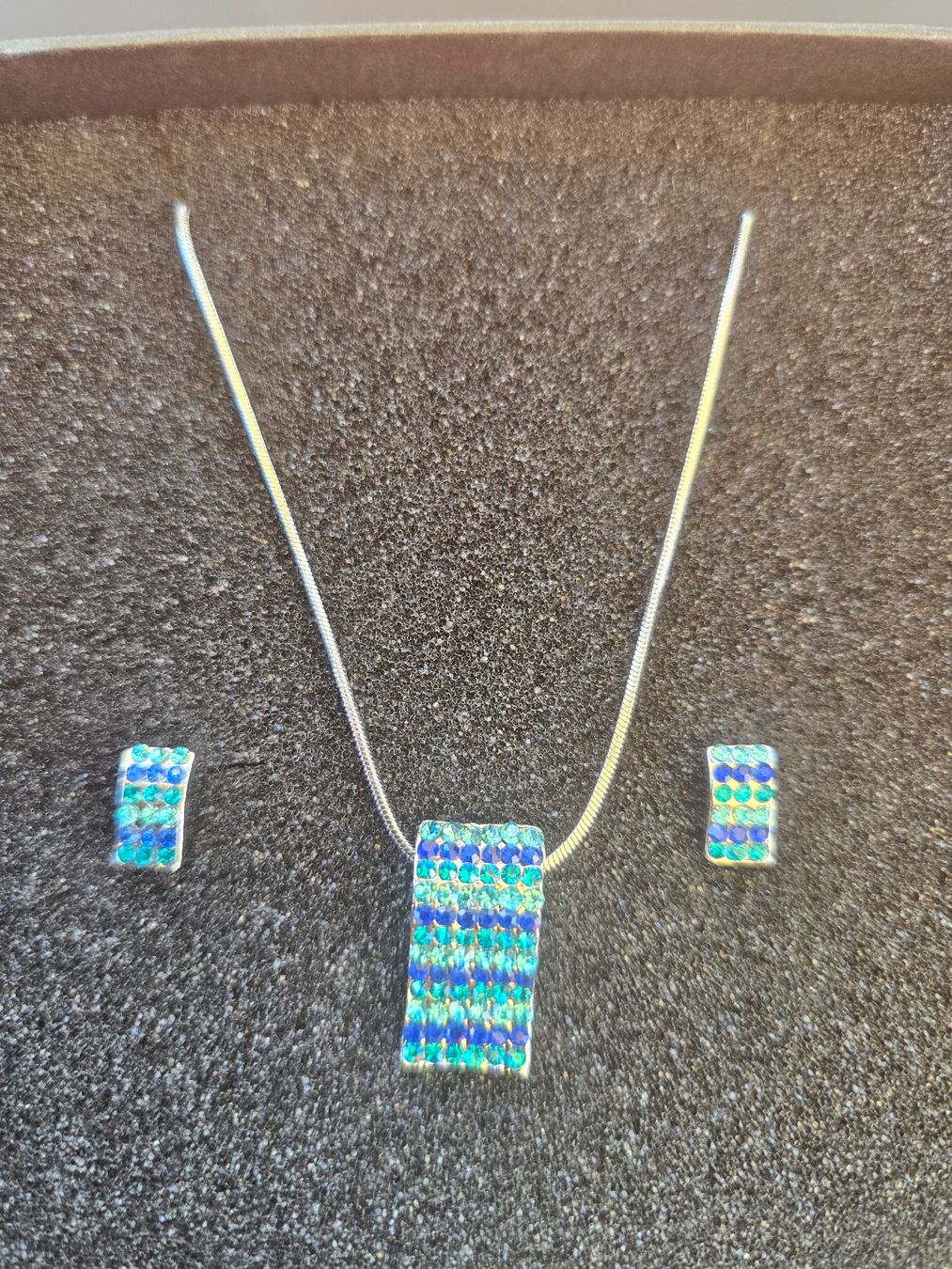 Altri gioielli: Schmuckset blau fein mit Uhr – Nuovo e nell'imballaggio originale da Würenlos venduto da sul_cm8q 2