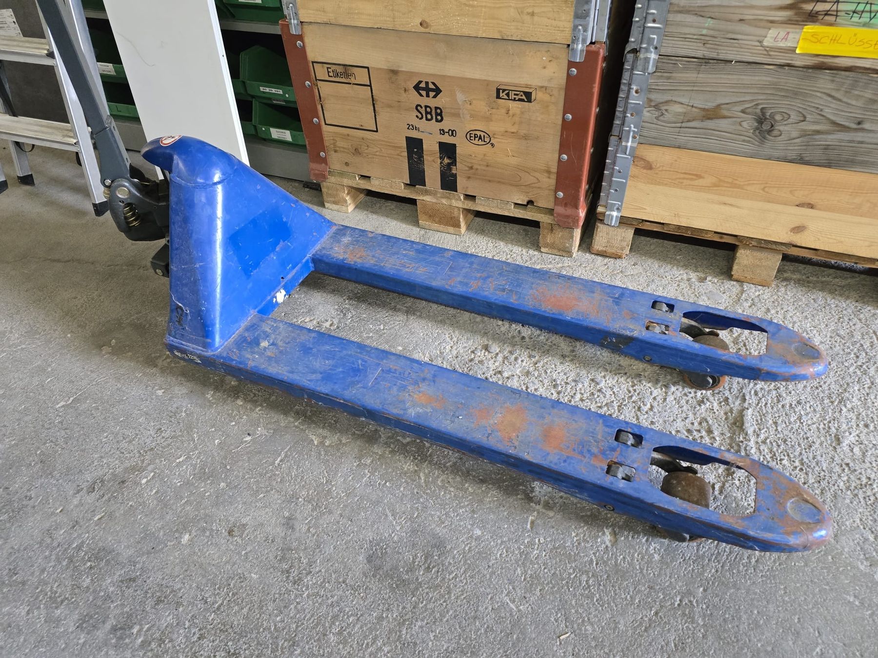 Carrelli elevatori e a forche: Palettenrolli #501 – Usato da Wuppenau venduto da Gastro-Wuppenau