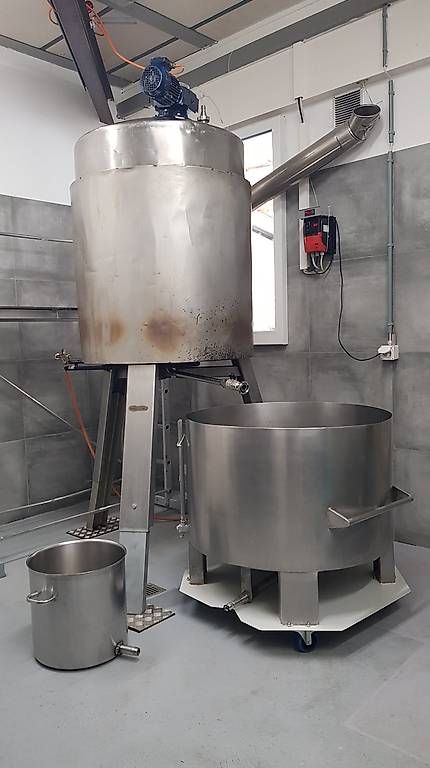 Tutte le macchine: Cuve de brassage 500l. – Usato da Sciernes-d'Albeuve venduto da BGrue