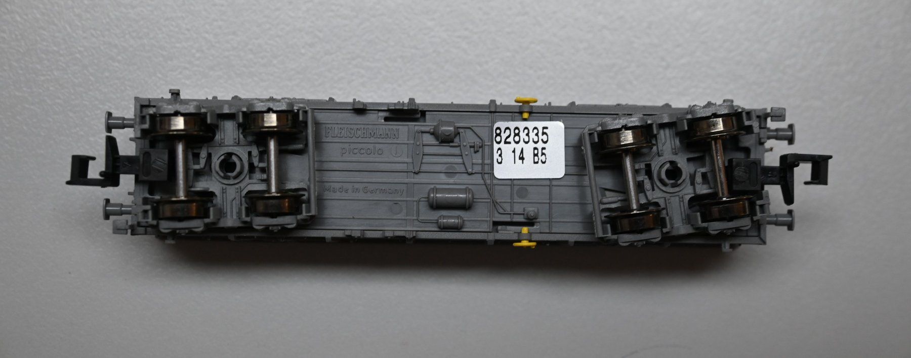 Fleischmann Modelleisenbahnen: 1 Güterwagen SBB Fleischmann N-Spur – Gebraucht aus Steffisburg von Charlamov 2