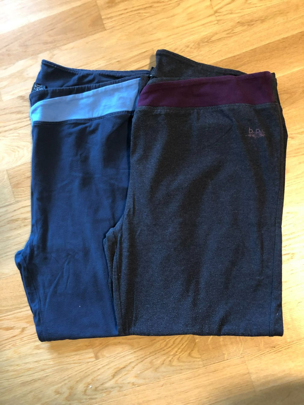 Hosen: 2er Pack Baumwoll Sporthose mit Stretch 52/54 – Gebraucht aus Bellinzona von JackieBlue