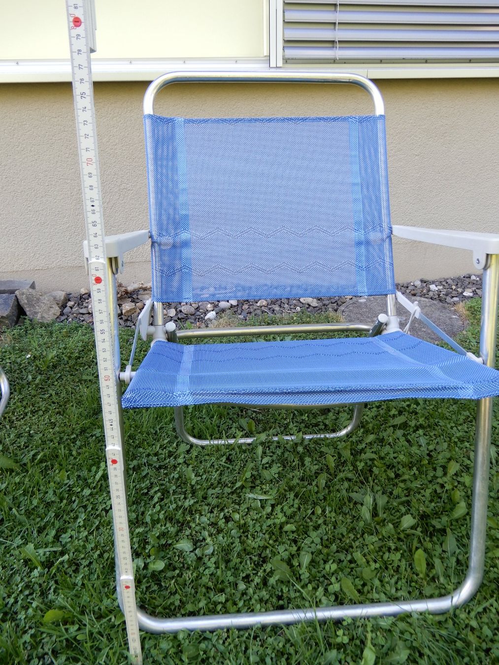 Chaises: Campingstühle mit Tisch – D'occasion à St. Gallen par Dachs330 2