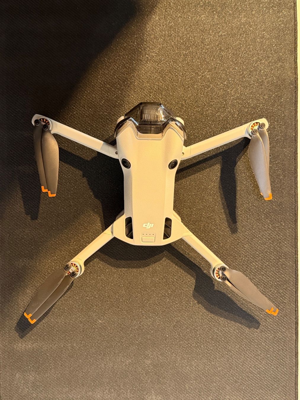 DJI RC Kits de montage: DJI Mini 4 Pro inkl. Zubehör – D'occasion à Ilanz par caui 2