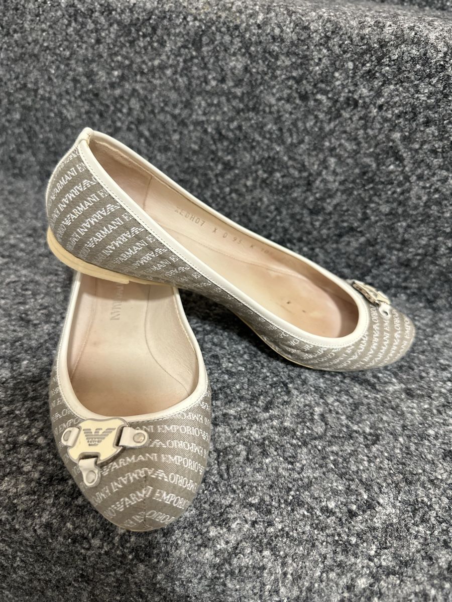 Scarpe da donna: ARMANI Ballerinas – Usato da Buchs ZH venduto da KittyInStyle