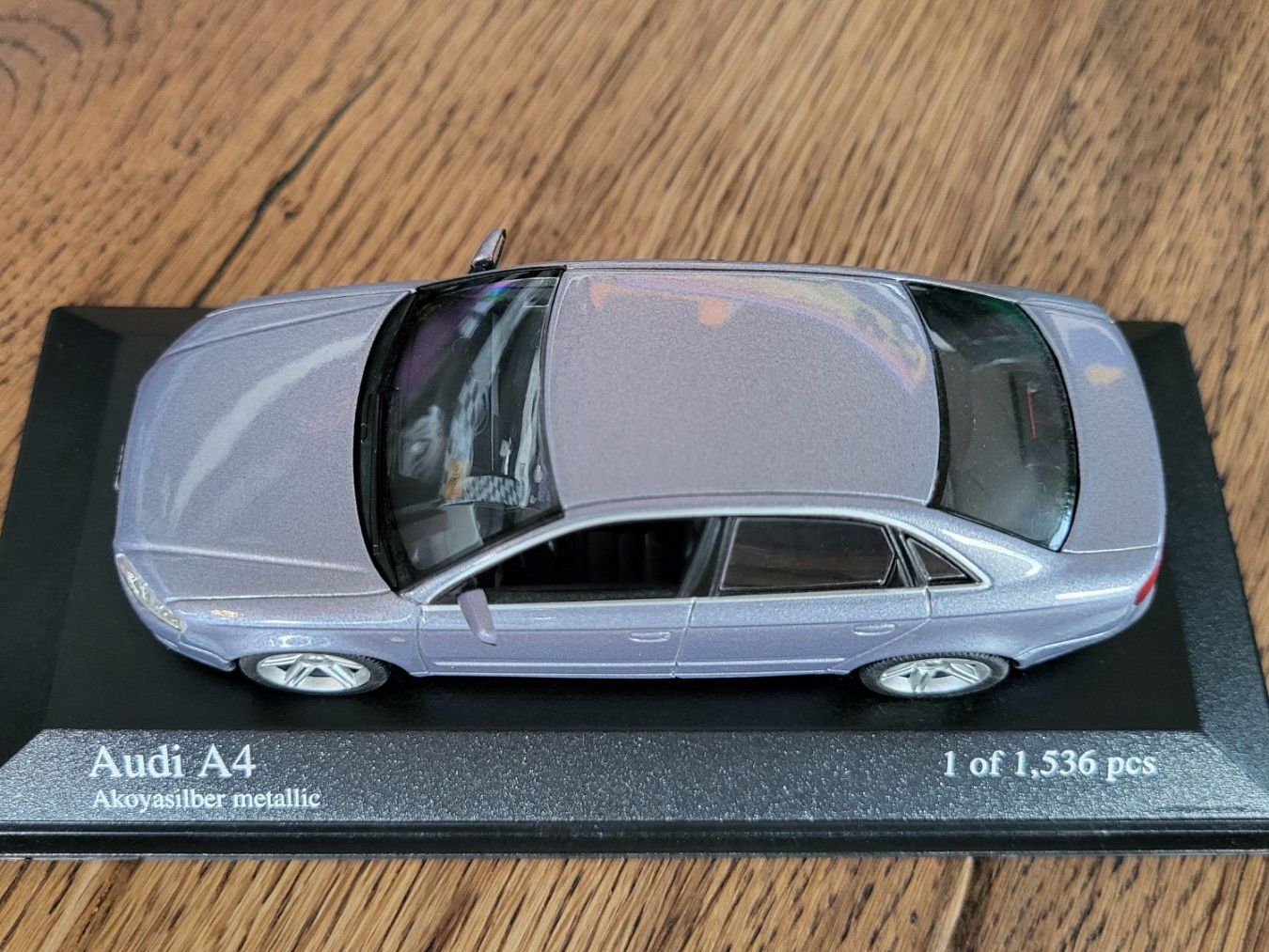 Minichamps Modellautos: Audi A4 2004 1:43 Minichamps – Gebraucht aus Rothrist von Juana5 4