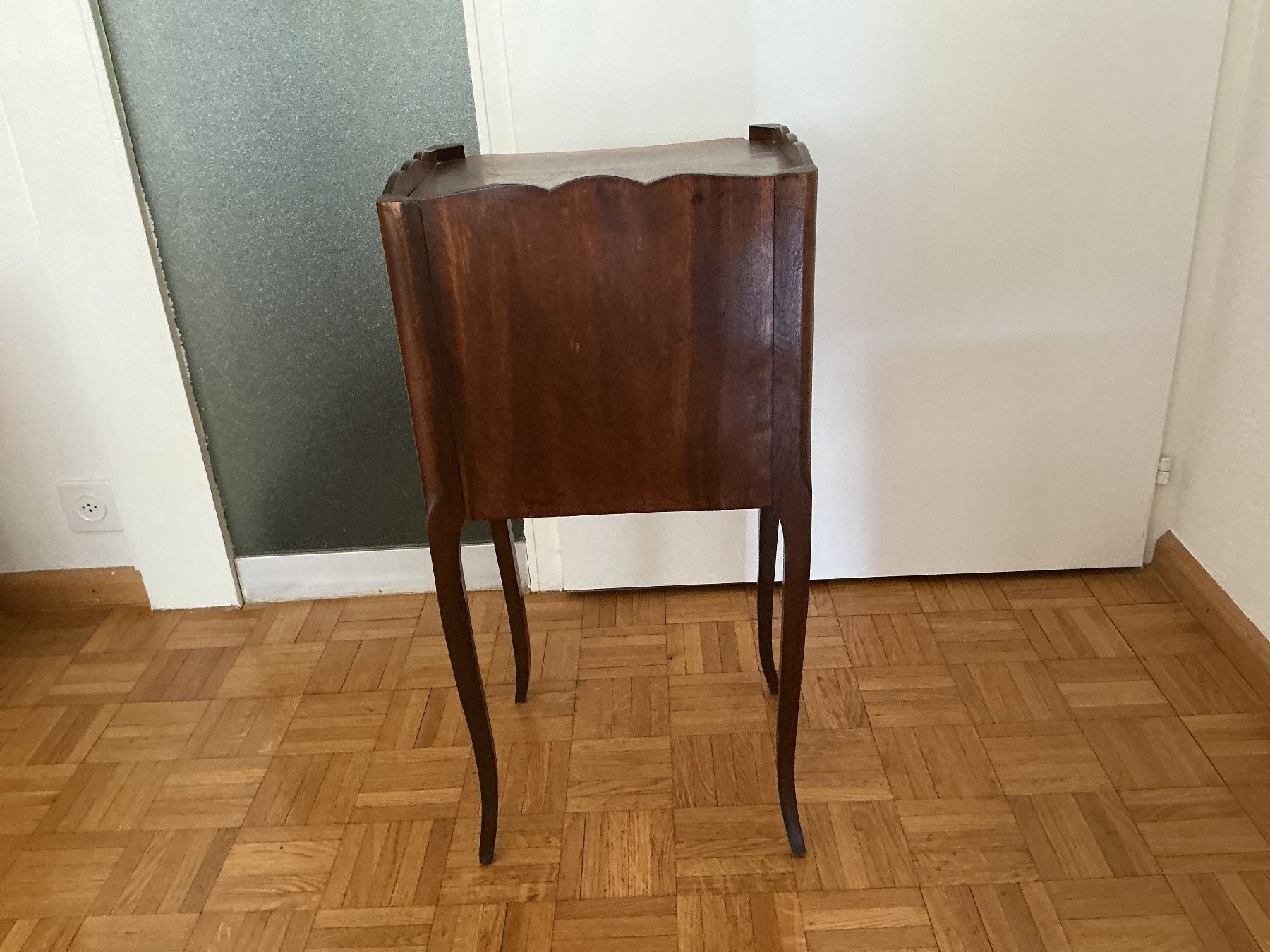 Tables de nuit: Table de chevet – D'occasion à Genève par anne4317salette 1