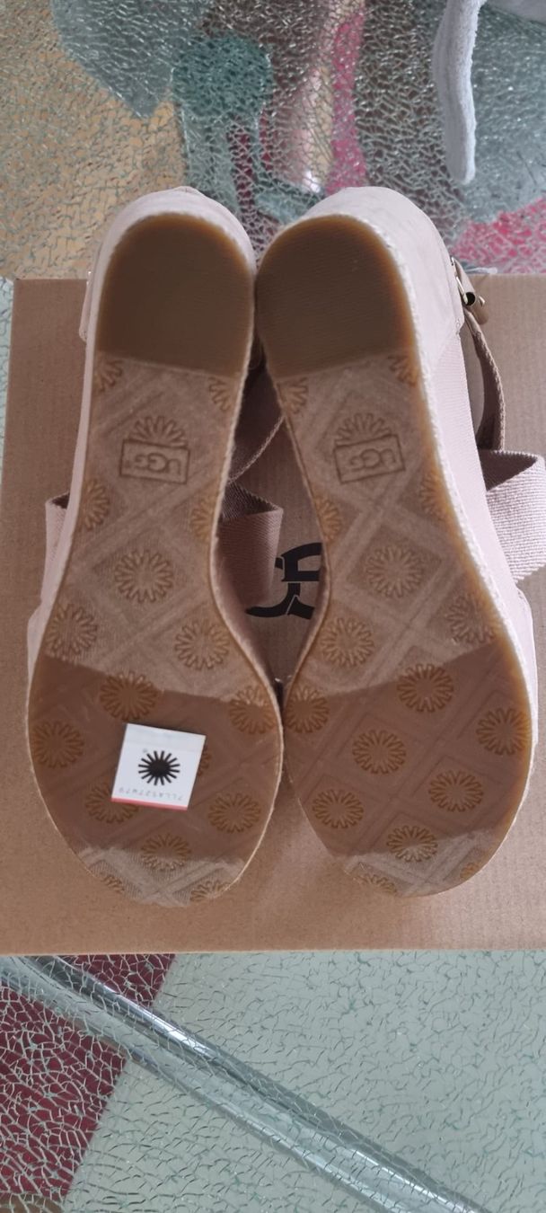 Ugg Damenschuhe: UGG Gr. 40 – Neu und originalverpackt aus Luzern von Reni025 6
