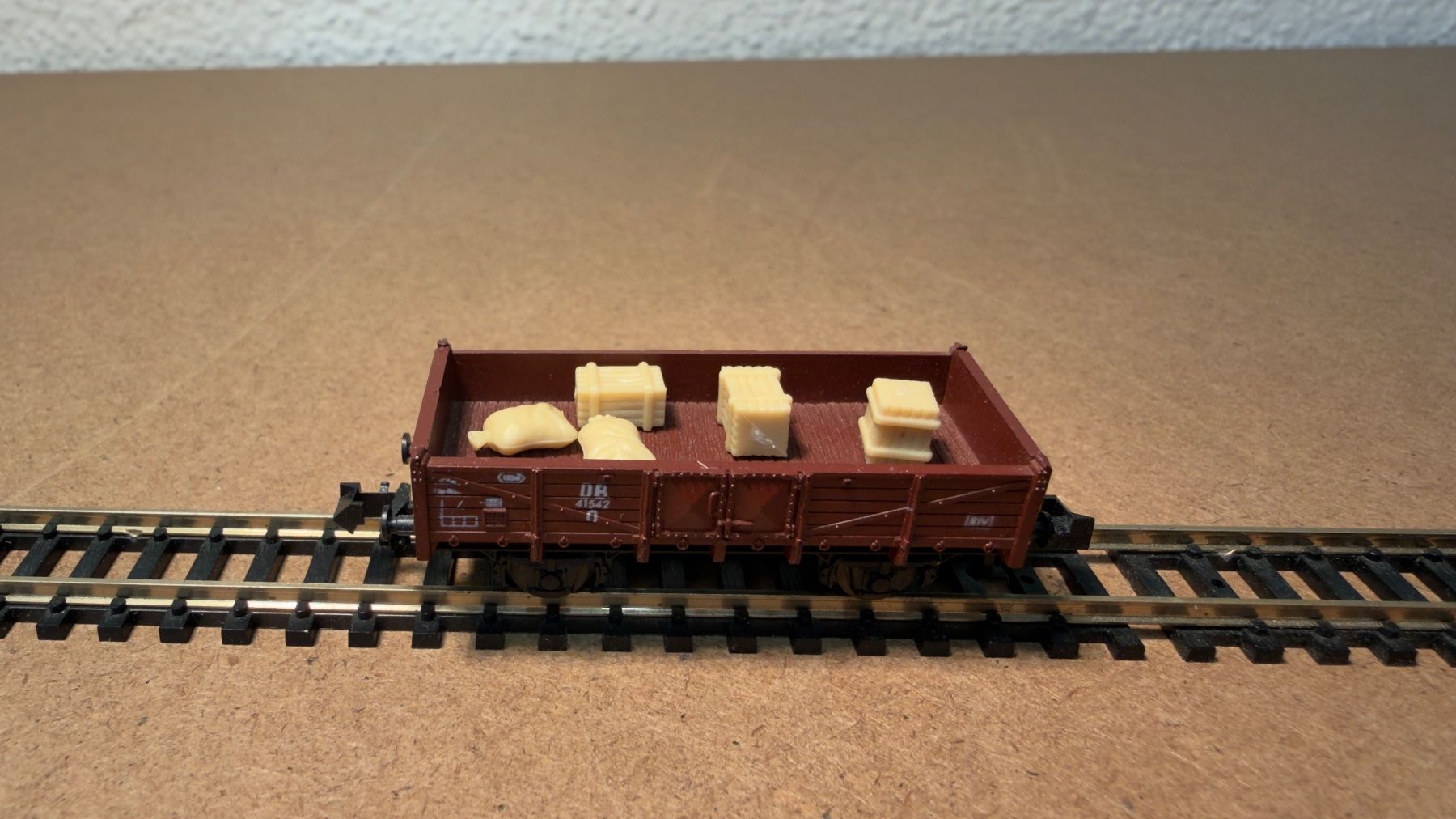 Roco Modelleisenbahnen: Roco Güterwagen mit Ladung Spur N – Gebraucht aus Schlieren von rat_lq6b 2