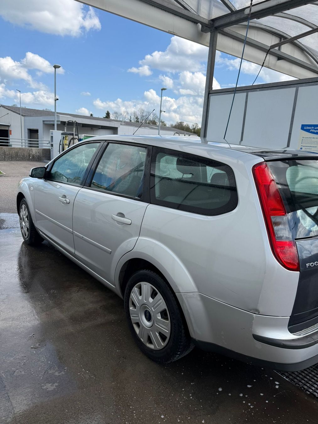 Ford Autos: Ford Focus 1.8i – Gebraucht aus Flawil von PinkUnicorn 5