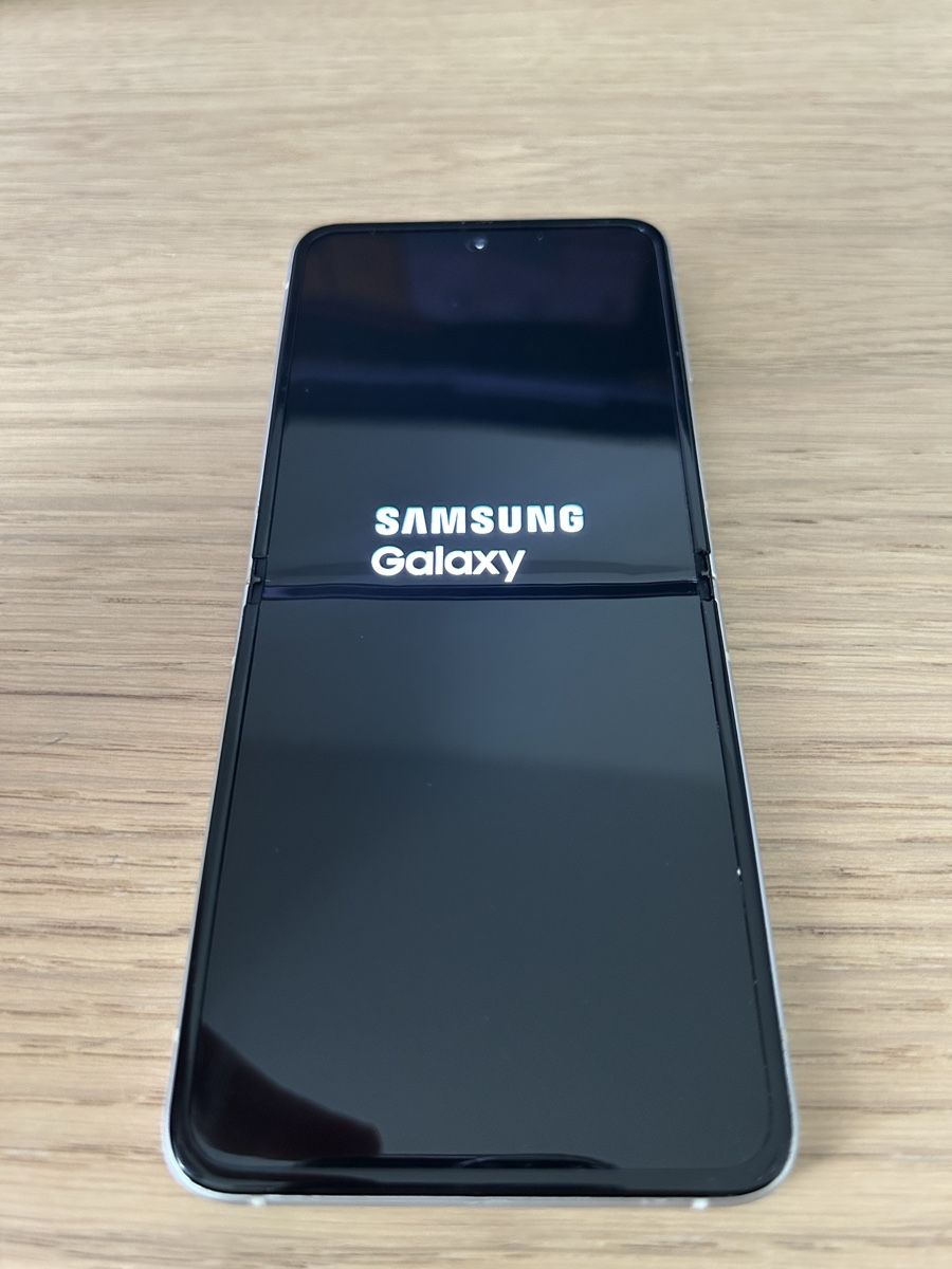 Samsung Handys / Smartphones: Samsung Galaxy Z Flip 3 – Gebraucht aus Seuzach von illnois 2