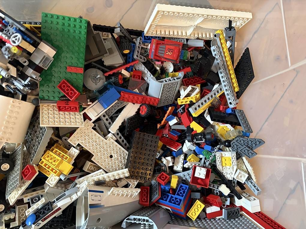 Jouets: Legokiste – D'occasion à Basel par sin_5npn 2