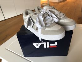Fila Sneaker Gr. 41 Neu mit Karton Schuhe weiss beige