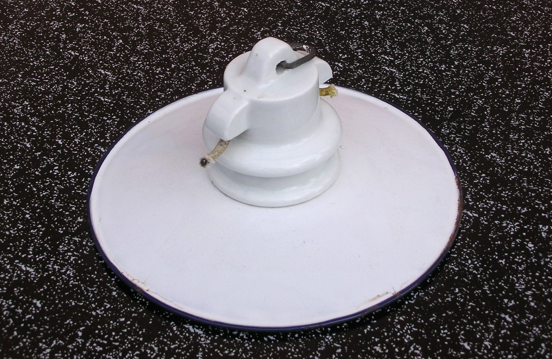 Kronleuchter & Deckenlampen: ALTE EMAIL DECKENLAMPE STALLLAMPE FLURLAMPE – Gebraucht aus Grenchen von Antique-hunter 3