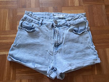 Jeansshorts Damen hellblau Grösse S guter Zustand