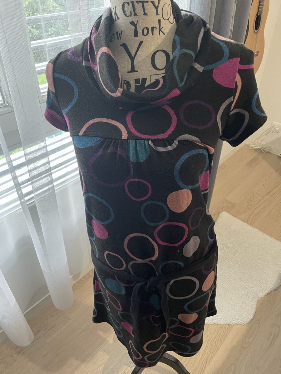 Kleider: Kleid von Cache Cache 38 – Gebraucht aus HORGEN von paris007