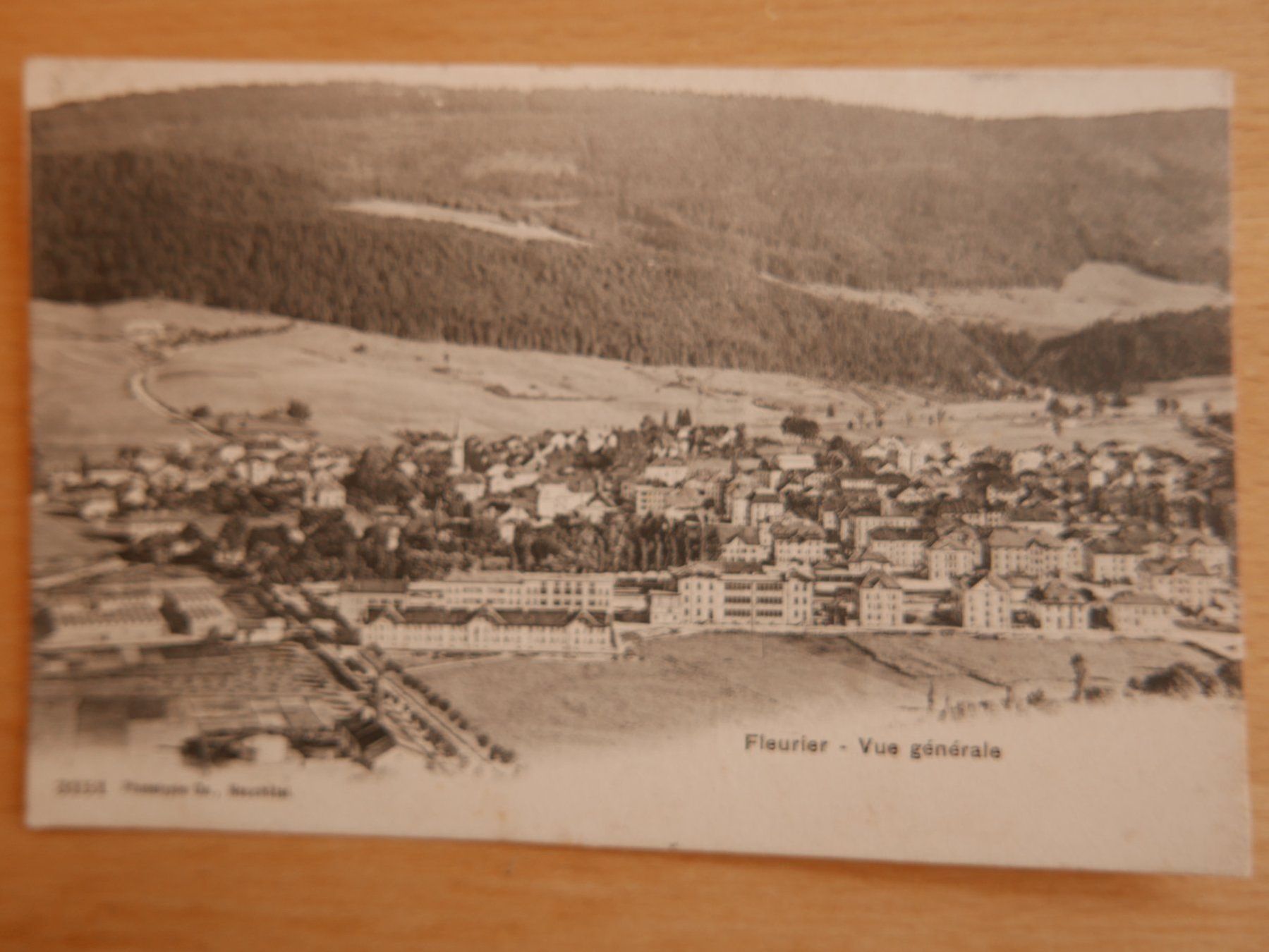 Ansichtskarten: Fleurier -  Vue générale A.K. – Gebraucht aus Rotkreuz von nigal