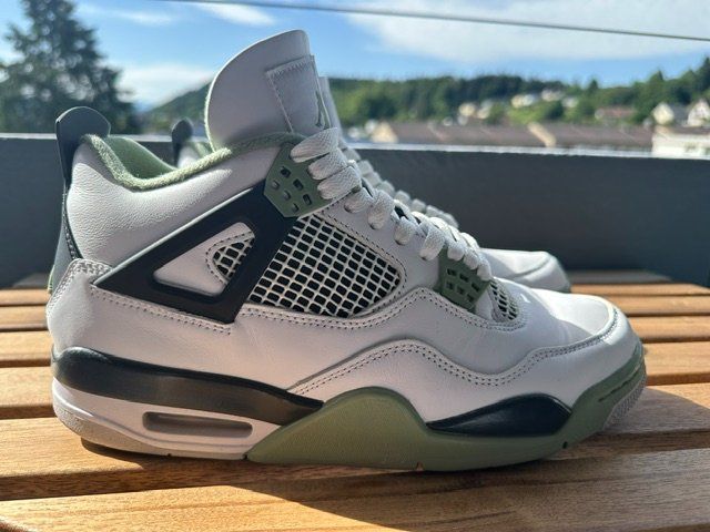 Jordan Scarpe da uomo: Air Jordan 4 Grösse 43 gebraucht – Usato da Strengelbach venduto da d.zimmerli 1