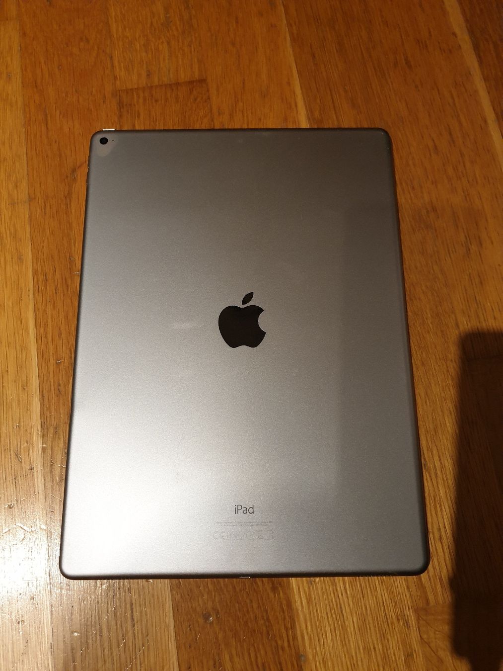 Apple Tablet PC: iPad pro 12.9 zoll 1. Generation A1584 gesperrt – Defekt aus Ittigen von Ziok187 8