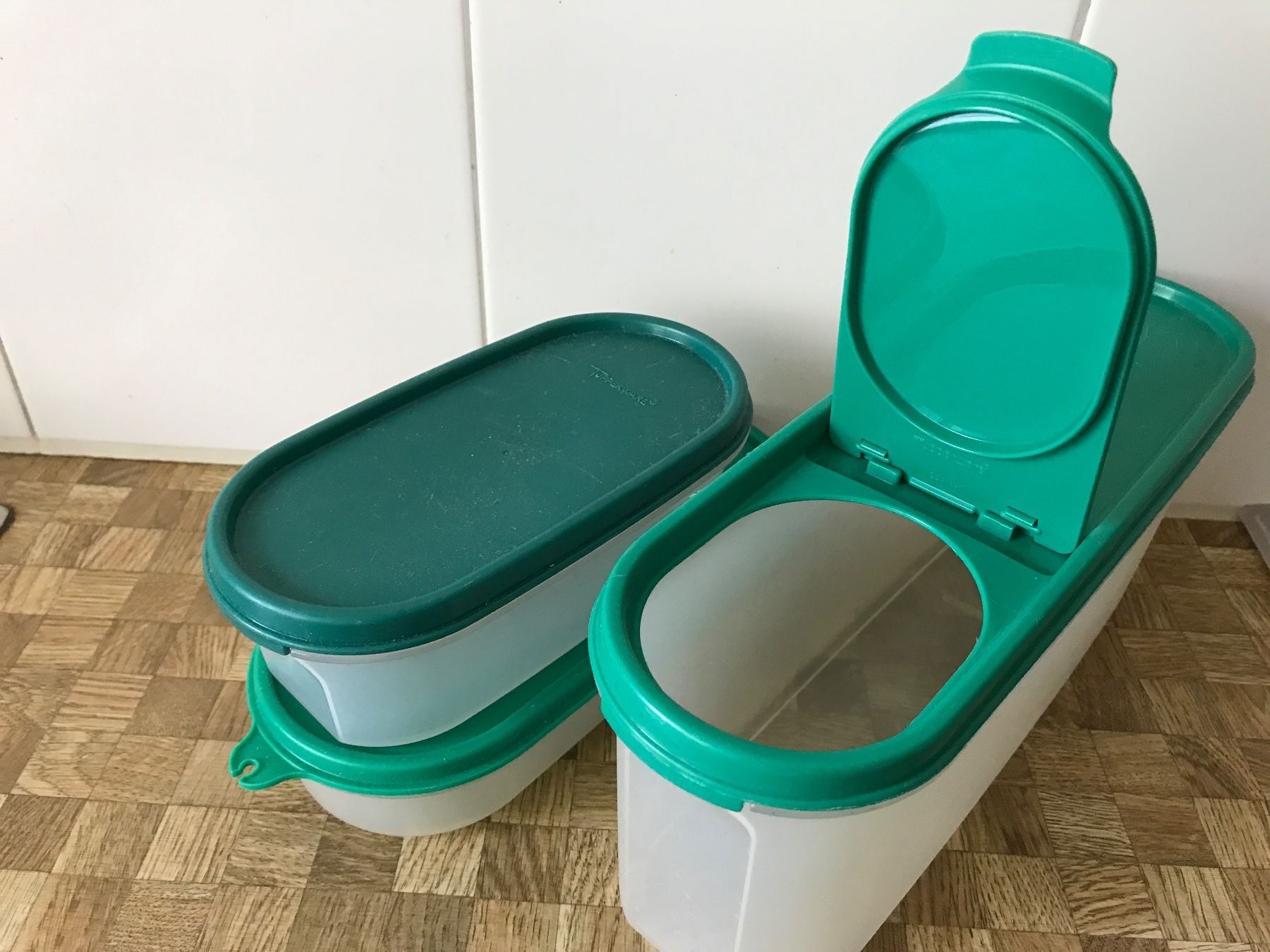 Tupperware Behälter & Ähnliches: Tupperware 3 Vorratbehälter – Gebraucht aus Birmensdorf ZH von Hilhan 2