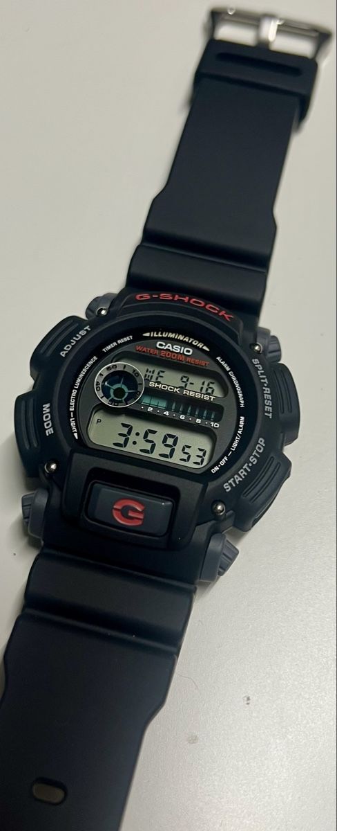 Casio Orologi: Casio G-Shock DW9052 – Nuovo (secondo la descrizione) da Thalheim venduto da stuffforsale