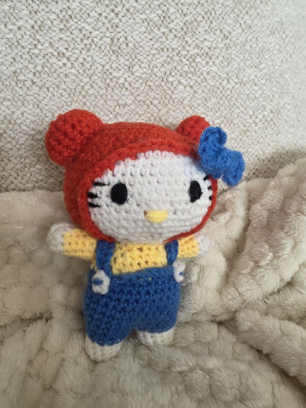 Jouets: Gehäkelte Hello Kitty – Neuf avec emballage d'origine à Zürich par TG014 1