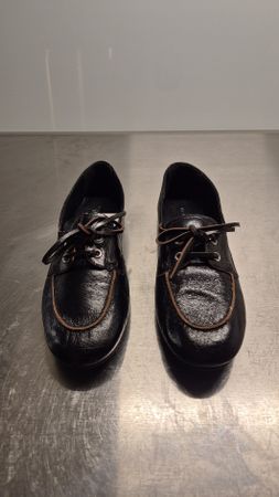 Massimo Dutti: Chaussures bateau en cuir noir, taille 37