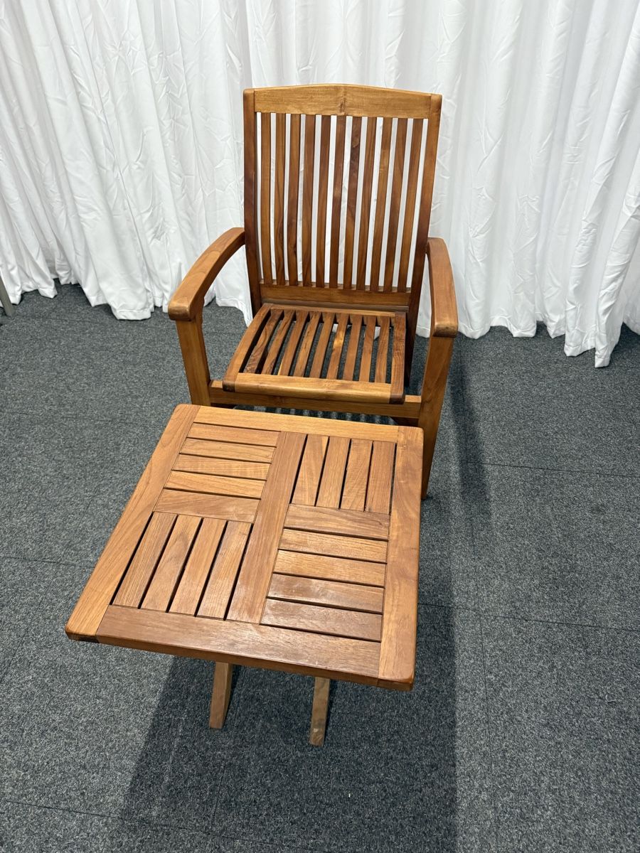 Sessel: Teak Lounge Sessel und Beistelltisch-Hocker – Gebraucht aus Luzern von Emelie77 1