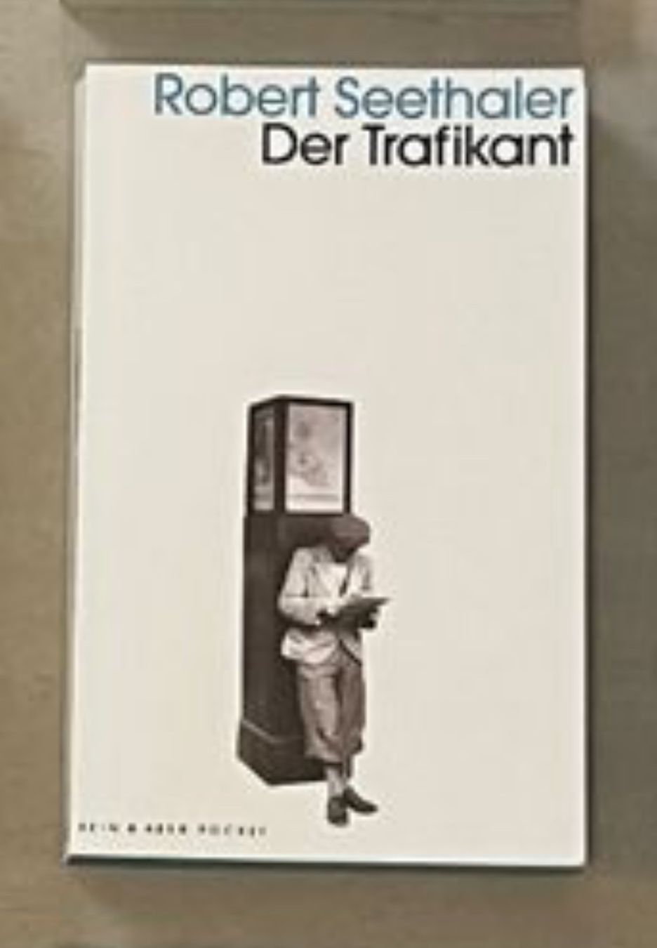 Libri: Der Trafikant (Robert Seethaler) – Usato da Luzern venduto da Sono2