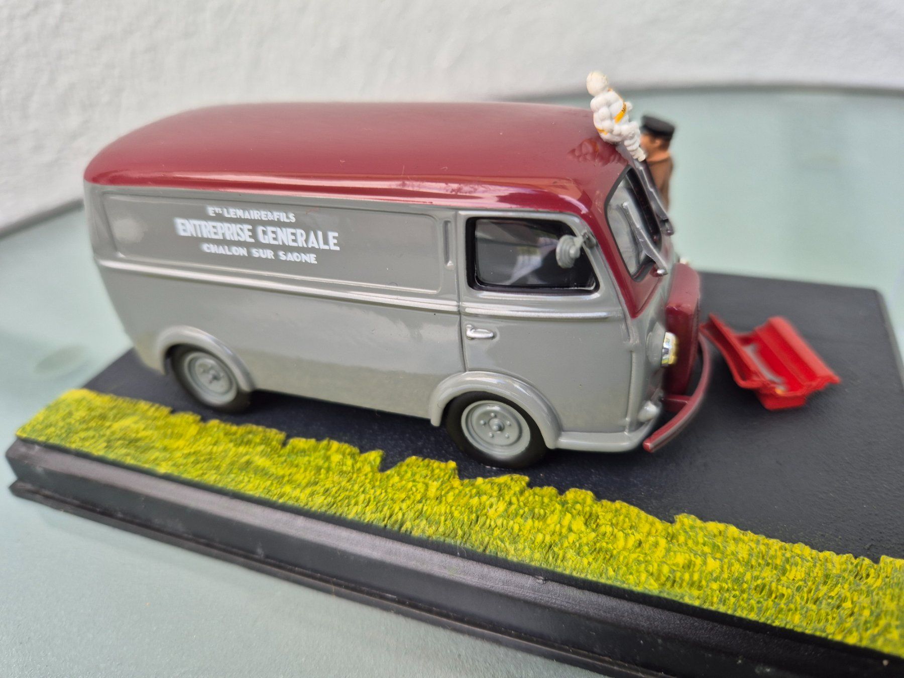 Peugeot Modellini d'auto: Peugeot D3 Diorama. 1:43. – Usato da Oberbuchsiten venduto da laffite54 5