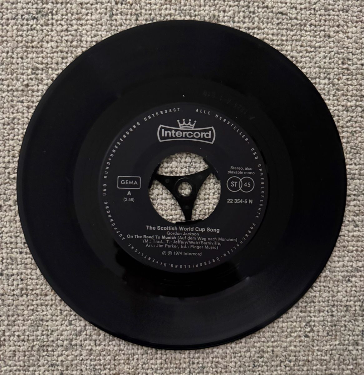 Dischi in vinile: Gordon Jackson -  The Scottish World Cup Song - 7" Single – Usato da Rorbas venduto da BlackstarRecords