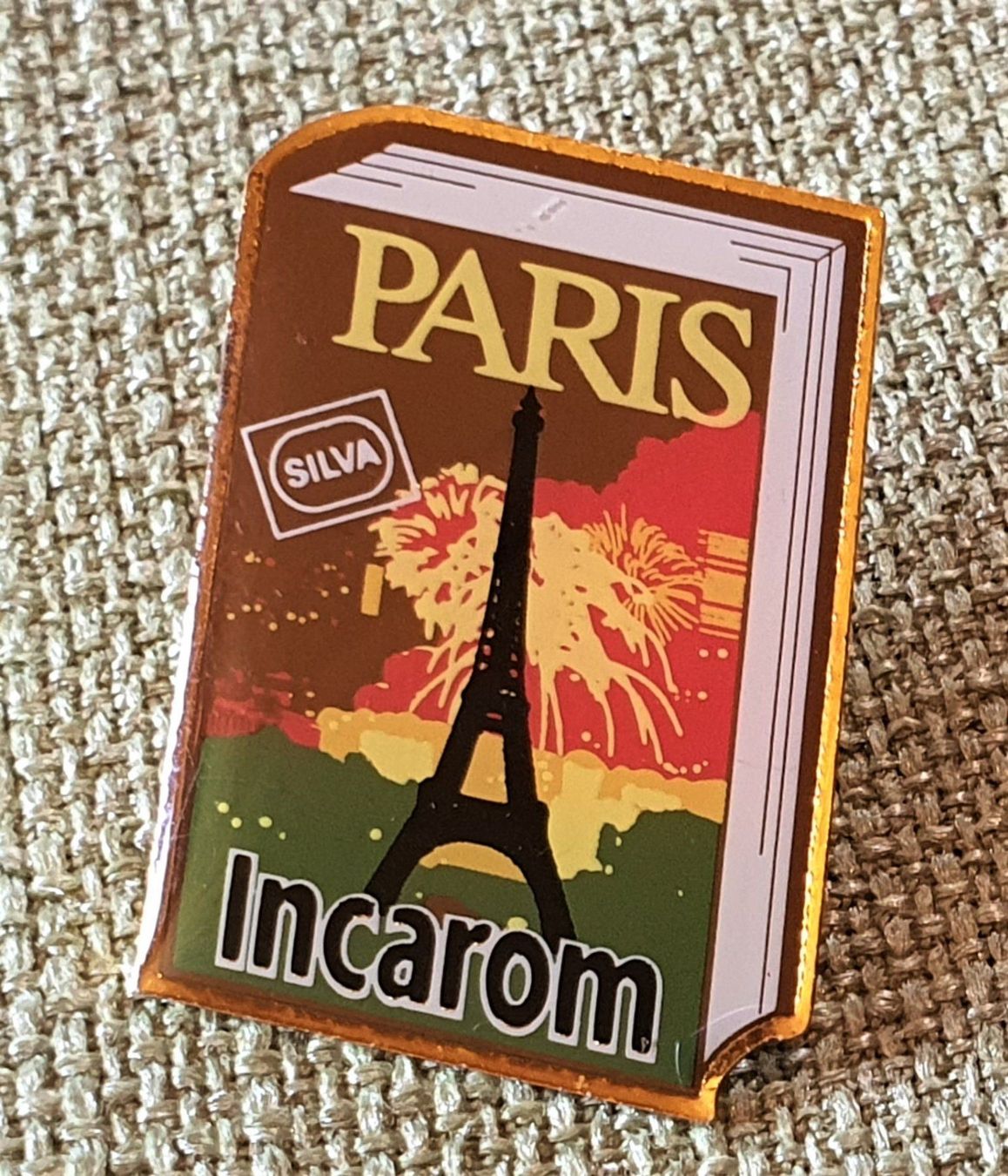 Placchette & Badge: E812 - Pin SILVA Bücher Paris Incarom – Usato da Reinach BL venduto da Boston-Verkauf