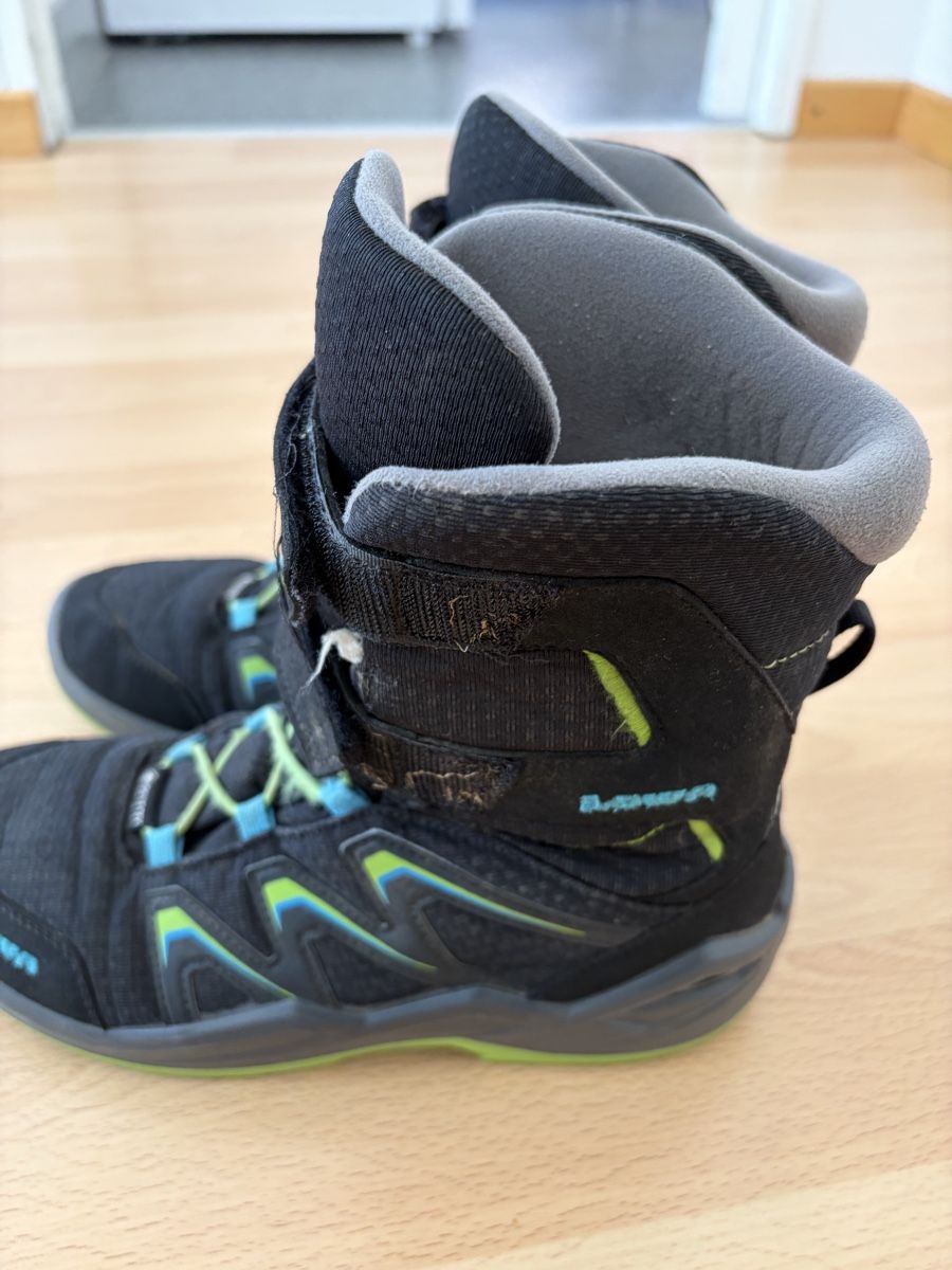 Lowa Scarpe per ragazzi: Lowa winterschuhe Gr.36 – Usato da Gümligen venduto da gul_nn7p 2