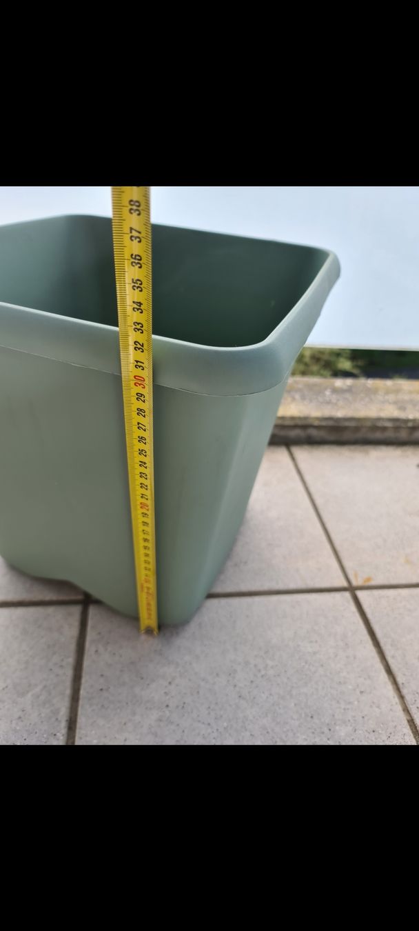 Vasi per fiori: Pflanzentopf neu grün – Nuovo (secondo la descrizione) da Emmenbrücke venduto da gatasalvache 3