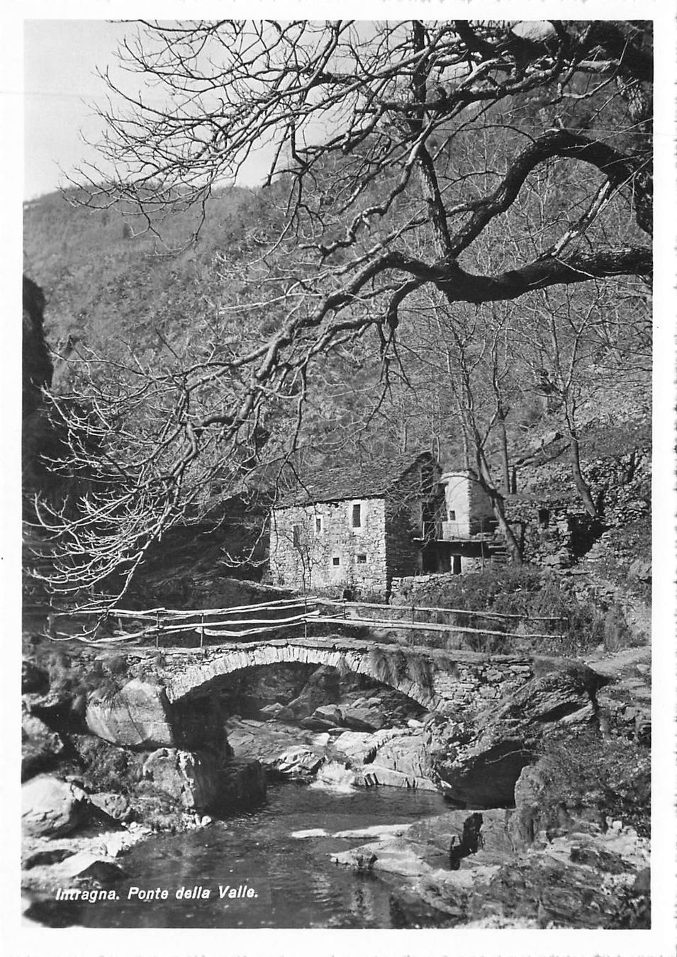Cartoline postali: Intragna (TI) Ponte della Valle G – Usato da Biasca venduto da Blenio71