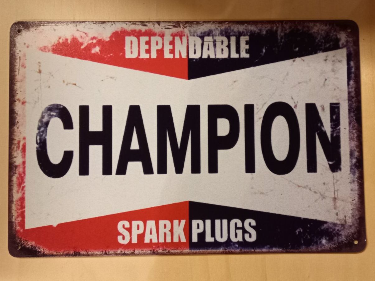Champion Insegne: Champion Spark Plugs Blechschild – Difettoso da Alberswil venduto da mech350
